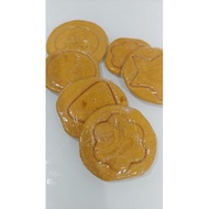 DALGONA CANDY, A KOREAN DALGONA CANDY