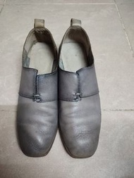 Junda 灰色木踭皮鞋