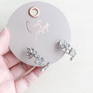 Crown Vintage Floral Jewels Earring