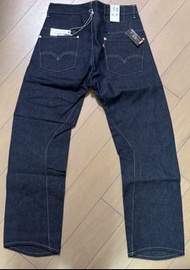 全新 Levi’s Engineered Jeans 牛仔褲 經典珍藏 Waist 32, inseam 30