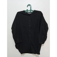 Preloved UNIQLO Linen Blend Band Collar Shirt | 3/4 Sleeve Black