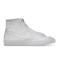 Nike ナイキ メンズ スニーカー 【Nike Blazer 77 Vintage Mid】 サイズ US_6.5W(23.5cm) Triple White