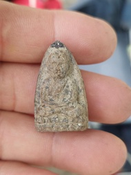 พระหลวงปู่ทวดปี 24 พิมพ์กลาง วัดช้างให้