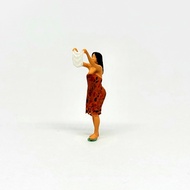 Figure Dasimah village girl sun clothes scale 1-64 diorama miniature diecast