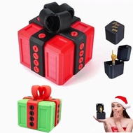 Fungiftbox,includingamiddlefingerbox—abrain-teasingprankgift,perfectforChristmasgiftexchangegames,su