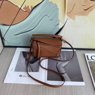 Loewe mini puzzle 焦糖色 斜挎包
