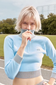 (inci.bkk) Snuggle Knit Top เสื้อกันหนาวครอปKnit