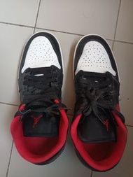 Air Jordan 1 Low 紅黑白