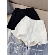 Shorts, shorts with 1 layer of ruffles and front pockets smlxl