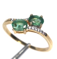 แหวนพลอยแท้ มรกต (Emerald) 4 x 6 mm. และ เพชร-cz เงินแท้ 925 ชุบทอง 18k ไซร์แหวน 9