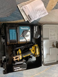 Makita td172