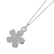 Tiffany & Co.) GO WOMEN 2015 櫻花圖案項鍊，約 4.3 克，二手