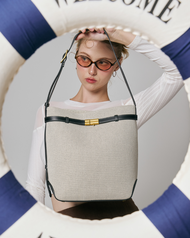 LUNNE กระเป๋าสะพายไหล่ หนังวัวแท้ รุ่น Osmo Bucket Bag