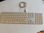 Apple 有線鍵盤