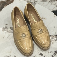 Chanel 奶茶色金幣樂福鞋 34.5C
