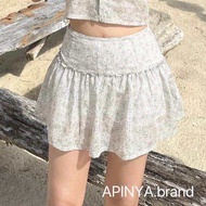 apinya : flared mini skirt กระโปรงสั้นบาน