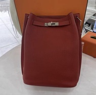 Hermes So Kelly 22，框Q，國旗紅銀扣