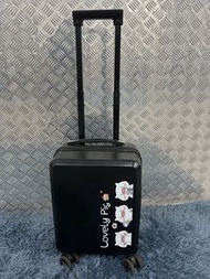 二手系列：三隻小豬18吋行李箱；3 little pigs 18 inch luggage 45 x 32 x 21cm