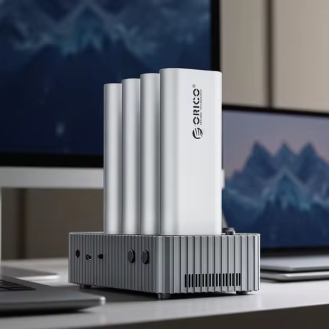 ORICO USB4 40Gbps M.2 NVMe SSD Clone Docking Station 4 Bay 2 Bay offline clone SSD enclosure for Int