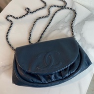 Chanel 近黑藍 月牙包navy