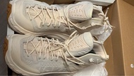 全新珍藏HOKA ONE ONE TOR ULTRA HI GTX EGGM  米白色連盒
