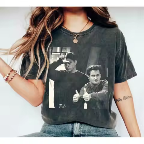 Comfortable Color Series Friends TV Drama Pattern Center Cafe Help Casual Round Neck Short Sleeve To