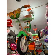 Children's bicycle with 3 wheels