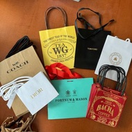 牌子紙袋 - Coach / Dior / Tom Ford / Guerlain / Bacha Coffee / TWG / Fortnum &amp; Mason / Chanel / Pandora / YSL / Kiehl’s / Estee Lauder / RV / Apple / APM Monaco