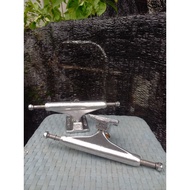 SKATEBOARD TRUCK INDEPENDENT 144 SECOND