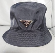 Prada 黑色漁夫帽
