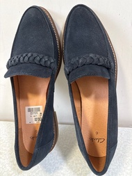 Clarks 藍色麂皮編織樂福鞋