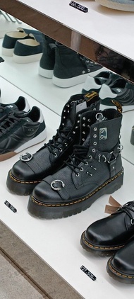 Dr.Martens軟皮厚底boots