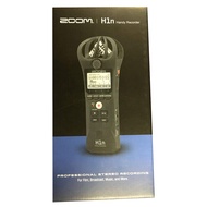 Zoom H1n 2-Input / 2-Track Portable Handy Recorder with Onboard X/Y Mic. (Black)