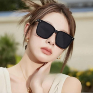 🍎紐西蘭🇳🇿Okioki 防眩光太陽眼鏡      （附贈眼鏡收納袋） 💰特價290元  ‼️全家好賣家免運費‼️  3/5收單  小臉神器‼️快閃特價  CP值爆高的太陽眼鏡！ 