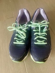 ASICS GT-2000