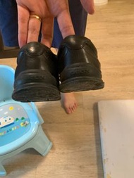 Geox 黑色兒童鞋