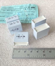 (แพ็ค1ตัว/แพ็ค10ตัว) C 1UF 275VAC x2 ยี่ห้อSUNIL ขาห่าง22มิลสีขาว คาปาซิเตอร์ 105J275V C105 105K275V