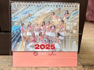 全新 2025台灣運彩 Ruby Girls A5桌曆/三角桌曆/聖誕節/交換禮物 週計劃本 計劃本 日記本 手帳 月計劃本 辦公文具 日曆 月曆