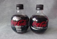 2010 世界盃 (FIFA WORLD CUP) 可口可樂250ml 球型膠瓶組(兩瓶)