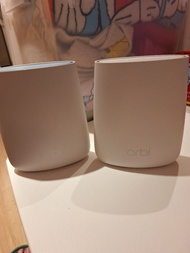 Netgear orbi wifi router RBR20 with satellite
