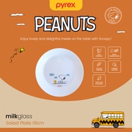 PYREX Snoopy Peanuts Piring & Mangkok Makan Milkglass Stylish Mudah Dibersihkan Permukaan Halus Micr