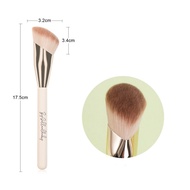 Angled buffing brush / angled foundation brush
