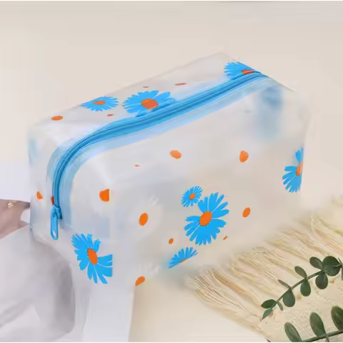1pc Daisy Print Handbag,Portable Beach Wash Bag,Large Capacity Makeup Bag,PVC Frosted Swimming Bath 