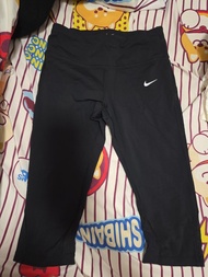 Nike Dri-FIT 運動七分褲