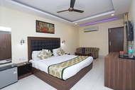OYO 484 RTS Hotel