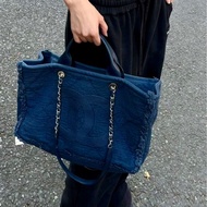 Chanel 海軍藍沙灘包