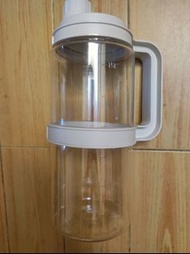 Water bottle 2L beige color with levels