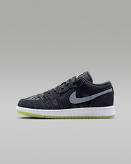 Air Jordan 1 Low Older Kids' Shoes