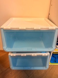 儲物膠箱