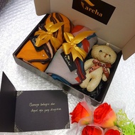 Hadiah tudung siap kotak custom ayat kotak kad tudung branded birthday staff korporat wedding